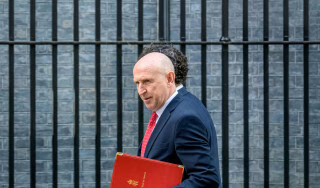 Healeys resignation hero